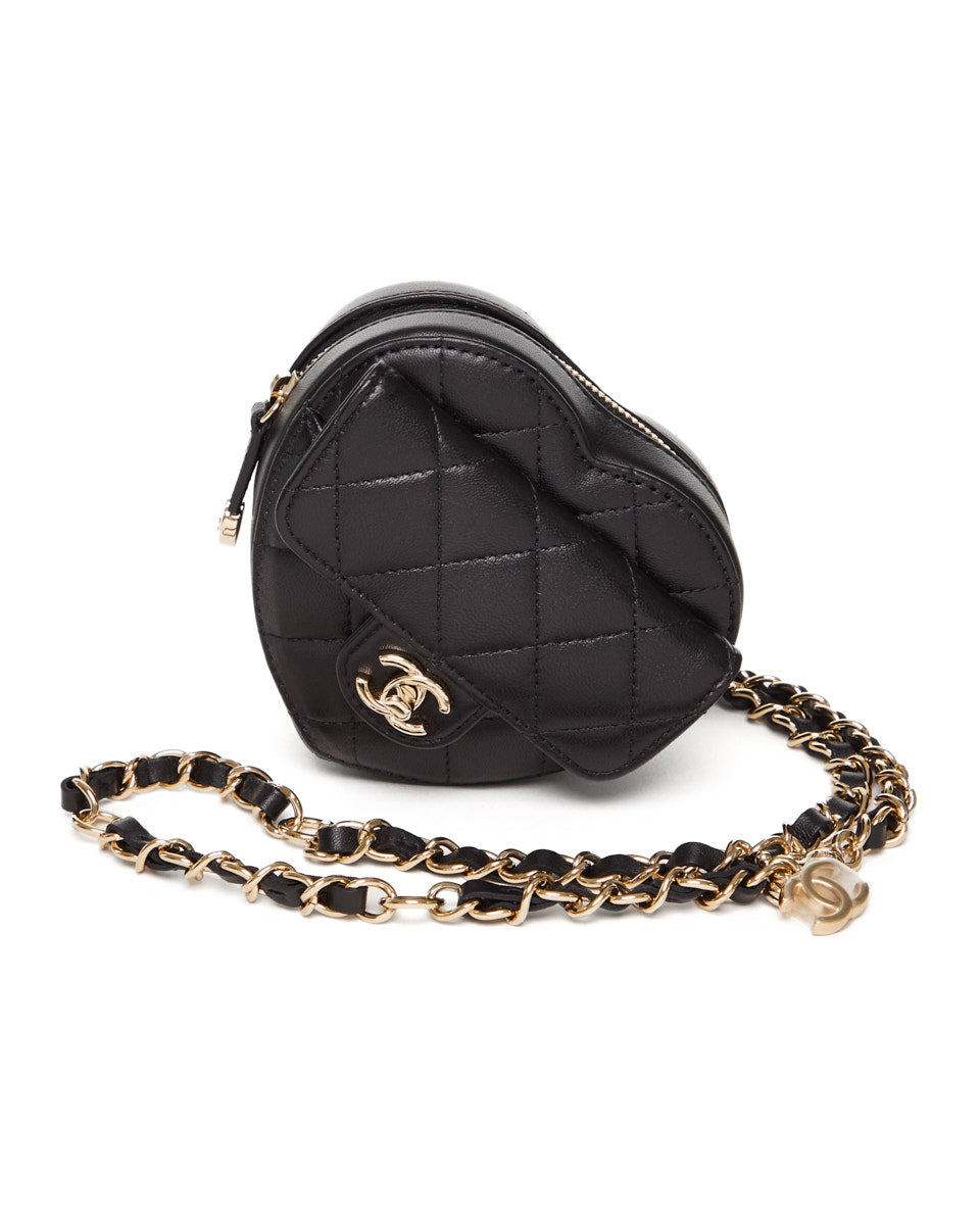 chanel Chanel Vintage Heart Shape CC Vanity Patent Bag in Black & White - Black. Size all.