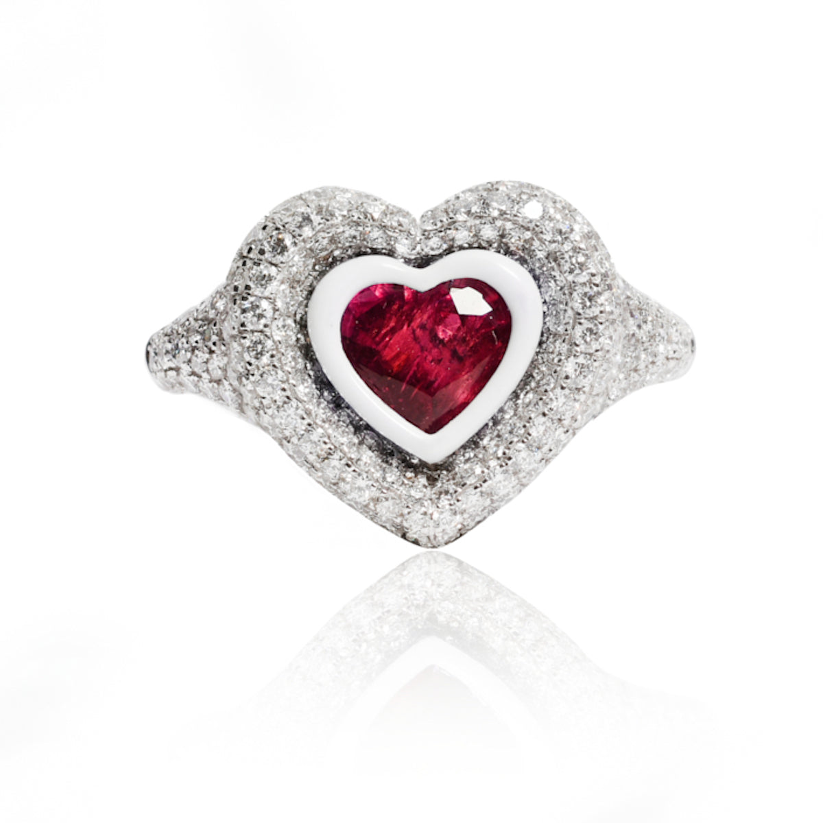 Heart 18k white gold diamond pinky ring