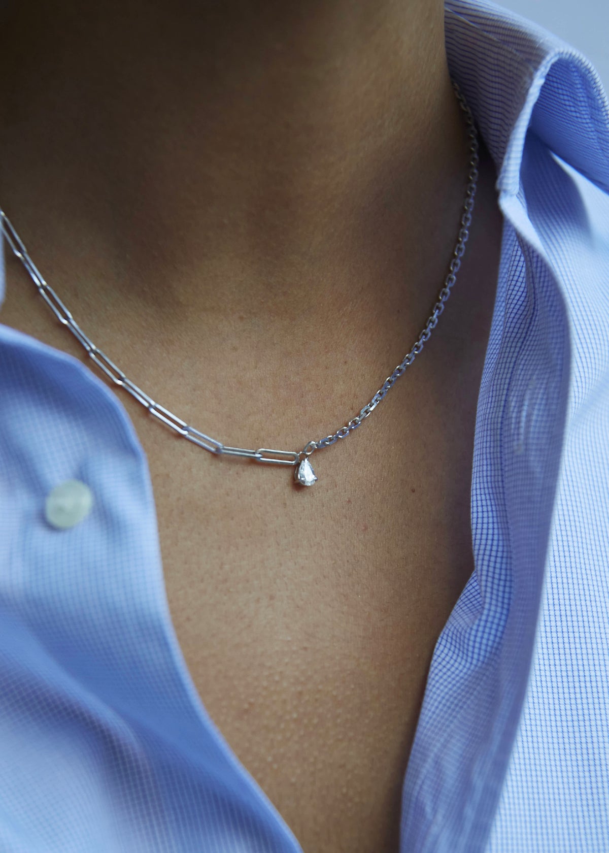 Solitaire Poire 18k white gold diamond necklace